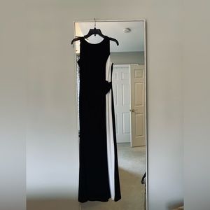 Lauren black and ivory column dress.